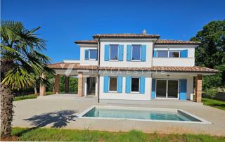 NUOVA CASA MEDITERRANEA CON PISCINA IN POSIZIONE TRANQUILLA