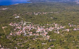 TERRENO EDIFICABILE CON PROGETTO CONCETTUALE PER COSTRUZIONE DI UNA CASA DOPPIA