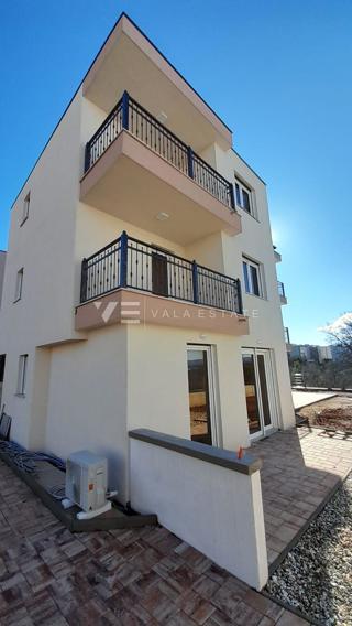 MONOLOCALE AL PIANO TERRA DI UN NUOVO EDIFICIO