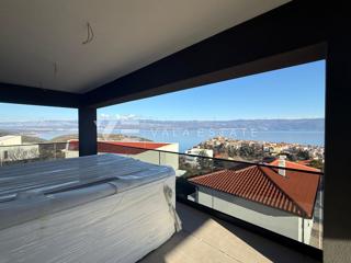 DUE APPARTAMENTI DI ALTO LIVELLO CON VISTA SUL MARE APERTO E ASCENSORE