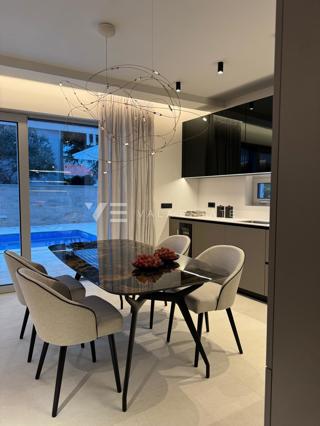 MODERNO APPARTAMENTO IN NUOVA COSTRUZIONE CON PISCINA