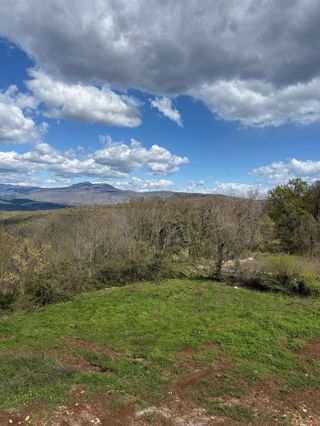Terreno ai margini del villaggio con vista panoramica, Labin