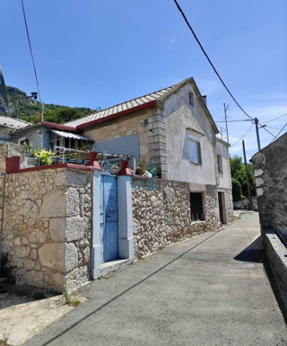 Novi Vinodolski, Bribir, casa in pietra con splendida vista mare, vendita