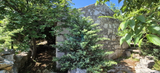 Baia Soline, dintorni, casa in pietra al piano terra, cortile, posizione tranquilla, vista, vendita