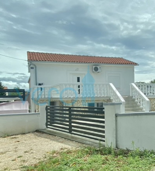 Isola di Krk, Dobrinj, periferia, casa indipendente ristrutturata, vendita