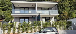 Isola di Krk, Omišalj, Appartamento al primo piano con vista mare, giardino, a 170 m dal mare, vendita