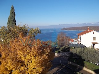 Isola di Krk, Njivice, appartamento a 250m dal mare con vista panoramica