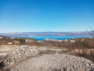 Vrbnik, isola di Krk, terreno edificabile 3136 m2, vista mare, in vendita