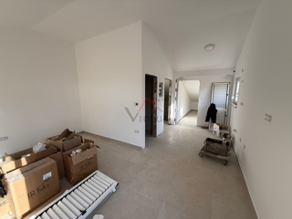 CRIKVENICA - 2S+DB, appartamento con terrazza e ripostiglio, 81 m2