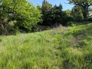 BRIBIR - Terreno edificabile. 647 m2