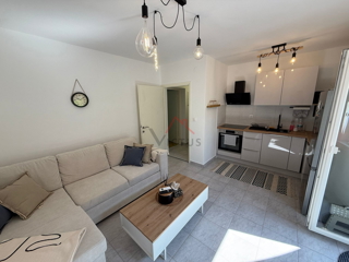 CRIKVENICA - 2S+DB, appartamento con terrazza, 53 m2