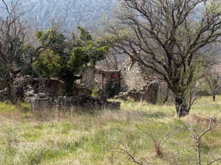 BRIBIR - Rudere in pietra e terreno edificabile