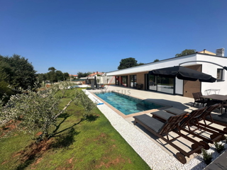 LABIN - Villa con piscina