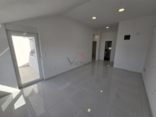 CRIKVENICA - Appartamento in edificio di nuova costruzione, a 150 metri dal mare, 60 m2