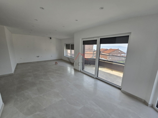 CRIKVENICA - Appartamento con 2 camere da letto, secondo piano, 70 m2