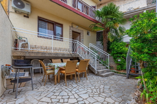 NOVI VINODOLSKI - Piccola casa non lontano dal centro