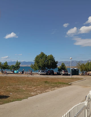 Vir, villetta a schiera al piano terra (50,20 m2), a 30 metri dalla spiaggia, OCCASIONE!