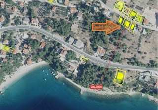 Progetto esclusivo, permessi di costruzione validi per la realizzazione di quattro moderne case vacanza con piscina