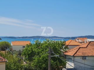 Appartamento di 75 m² con vista mare a Sukošan