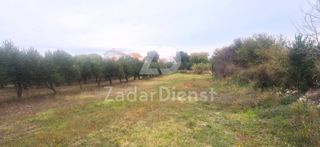 Terreno in eccellente posizione di 1410 m2 a Zemunik