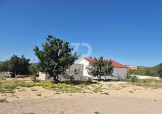 Casa con piscina e appartamento aggiuntivo con due camere da letto a Maslenica