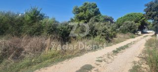 Terreno in ottima posizione, a 150 m dal mare a Zaton