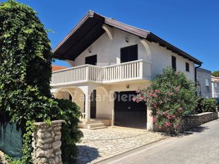 Casa di 103 m2, seconda fila sul mare sull'isola di Vir