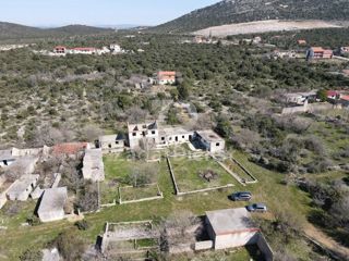 Case su un terreno spazioso di 3097 m2 - Donja Jagodnja
