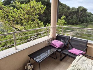 Appartamento con due camere di 55 m2 al 2º piano a Biograd na Moru