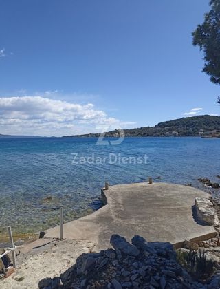 Terreno di 1334 m2, a 60 m dal mare - Mali Iž