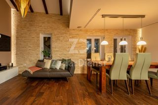 Appartamento di lusso su due piani in una posizione attraente nel centro di Zara