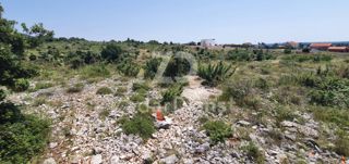 Terreno di 678 m2 in ottima posizione a Kakma