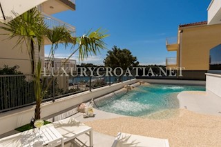 Villa con piscina in vendita, zona di Trogir