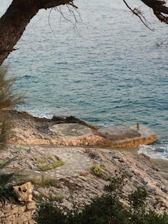 CASA FRONTE MARE IN VENDITA SULL'ISOLA DI KORCULA