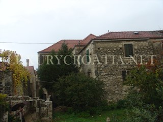 Vecchia casa di pietra in vendita, Brac