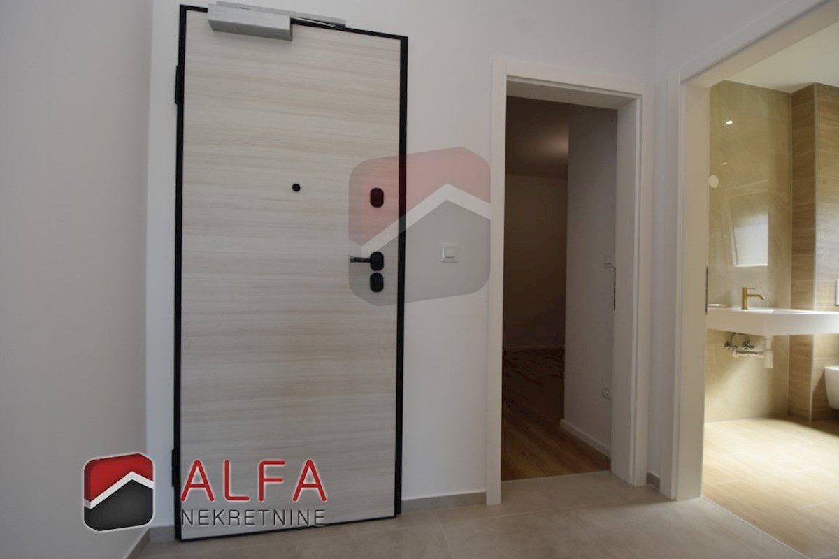 Croazia, Vodice, nuovo edificio, appartamento con due camere da letto in vendita, piano terra, giardino