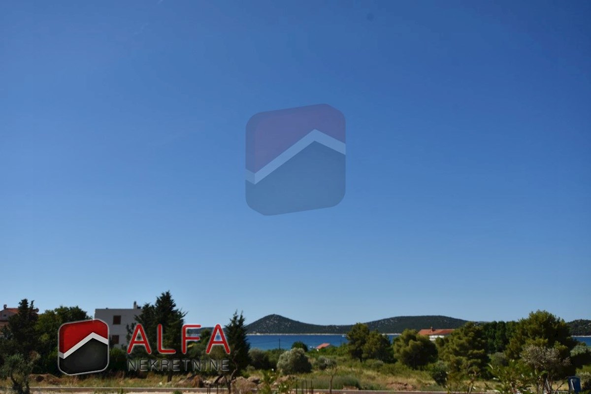 Croazia, Vodice, nuovo edificio, appartamento con due camere da letto in vendita, piano terra, giardino