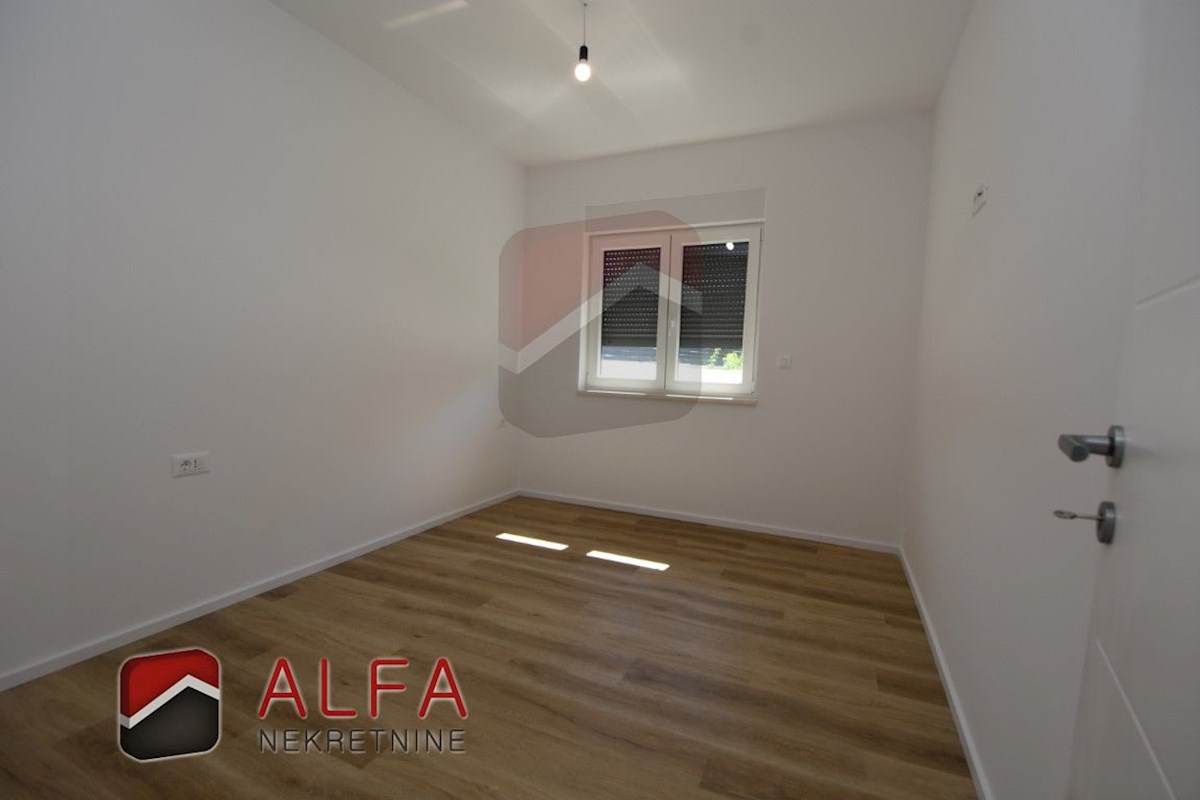 Croazia, Vodice, nuovo edificio, appartamento con due camere da letto in vendita, piano terra, giardino
