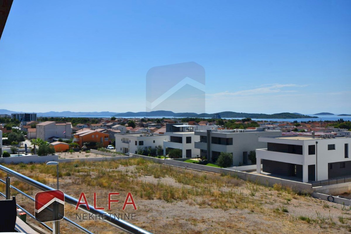 Croazia, Vodice, appartamento arredato in vendita, secondo piano, vista mare