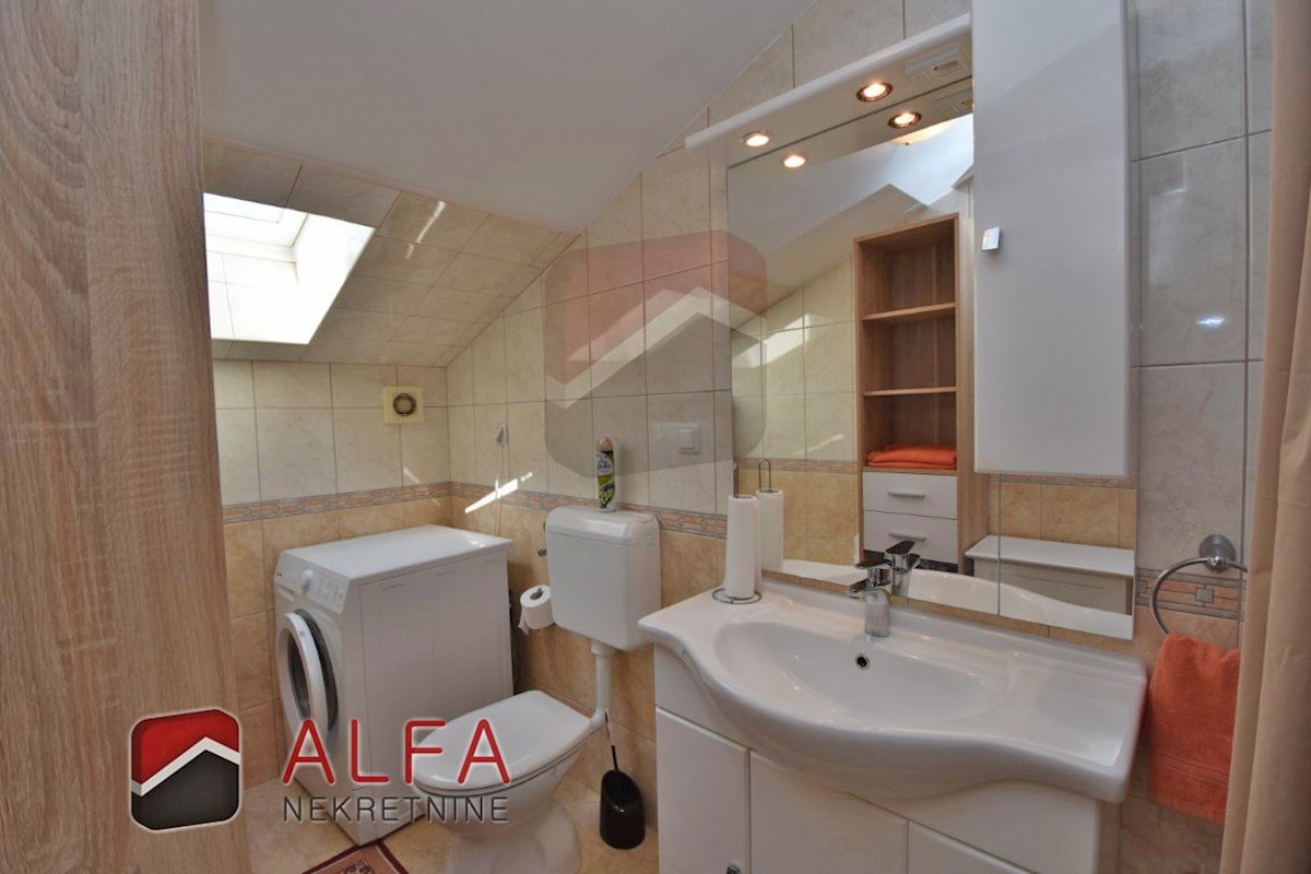 Croazia, Vodice, grazioso appartamento arredato e confortevole in vendita, due camere da letto