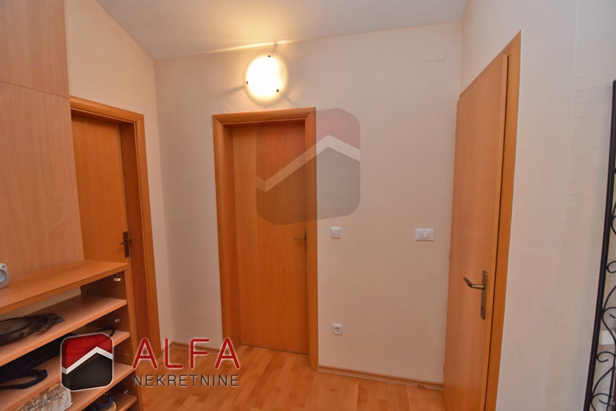 Croazia, Vodice, grazioso appartamento arredato e confortevole in vendita, due camere da letto