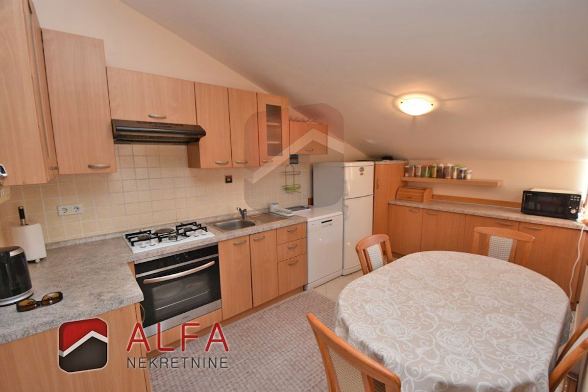 Croazia, Vodice, grazioso appartamento arredato e confortevole in vendita, due camere da letto