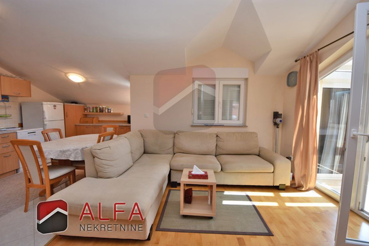 Croazia, Vodice, grazioso appartamento arredato e confortevole in vendita, due camere da letto