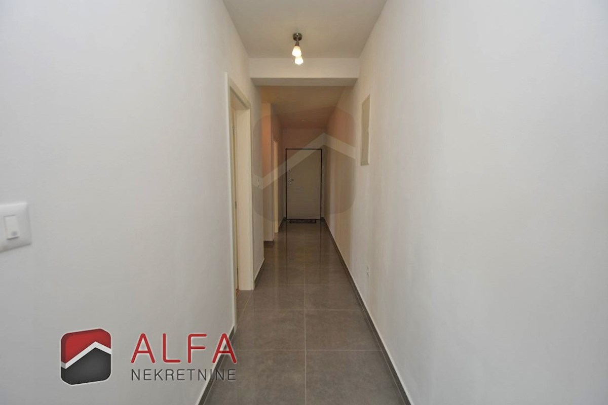 Croazia, Tribunj, appartamento con due camere da letto in vendita, secondo piano, vista mare