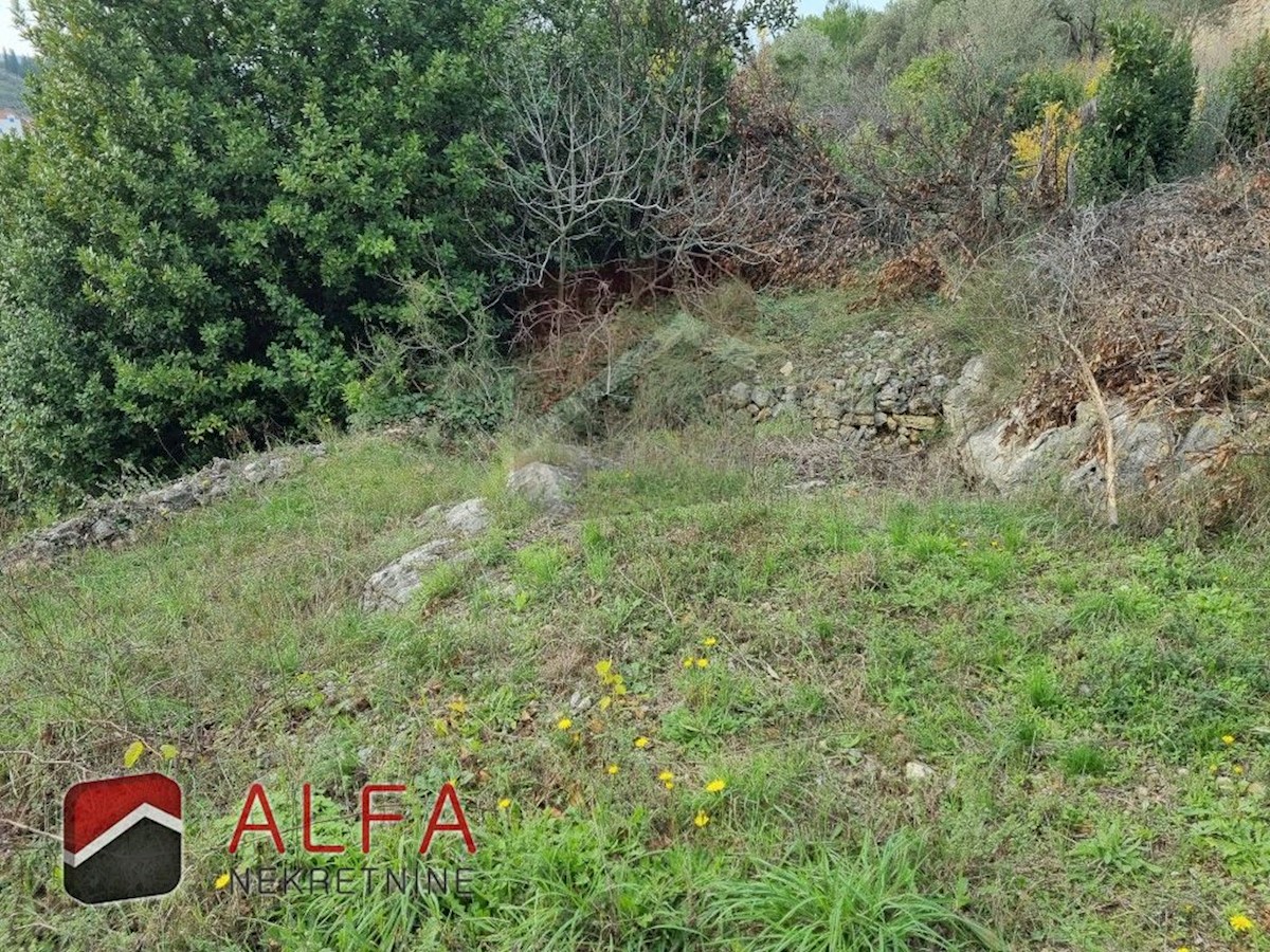 Croazia, isola di Prvić, Prvić Luka, in vendita terreno edificabile con vista mare