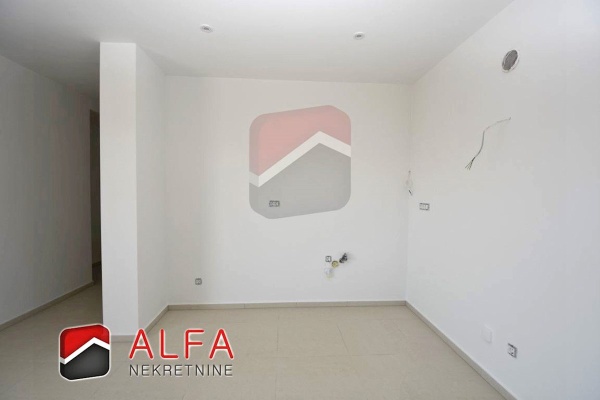 Croazia, Vodice, vendesi nuovo appartamento con due camere da letto, secondo piano, vista sul mare