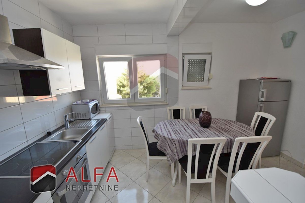 Croazia, Vodice, appartamento ammobiliato in vendita, primo piano, tre camere da letto