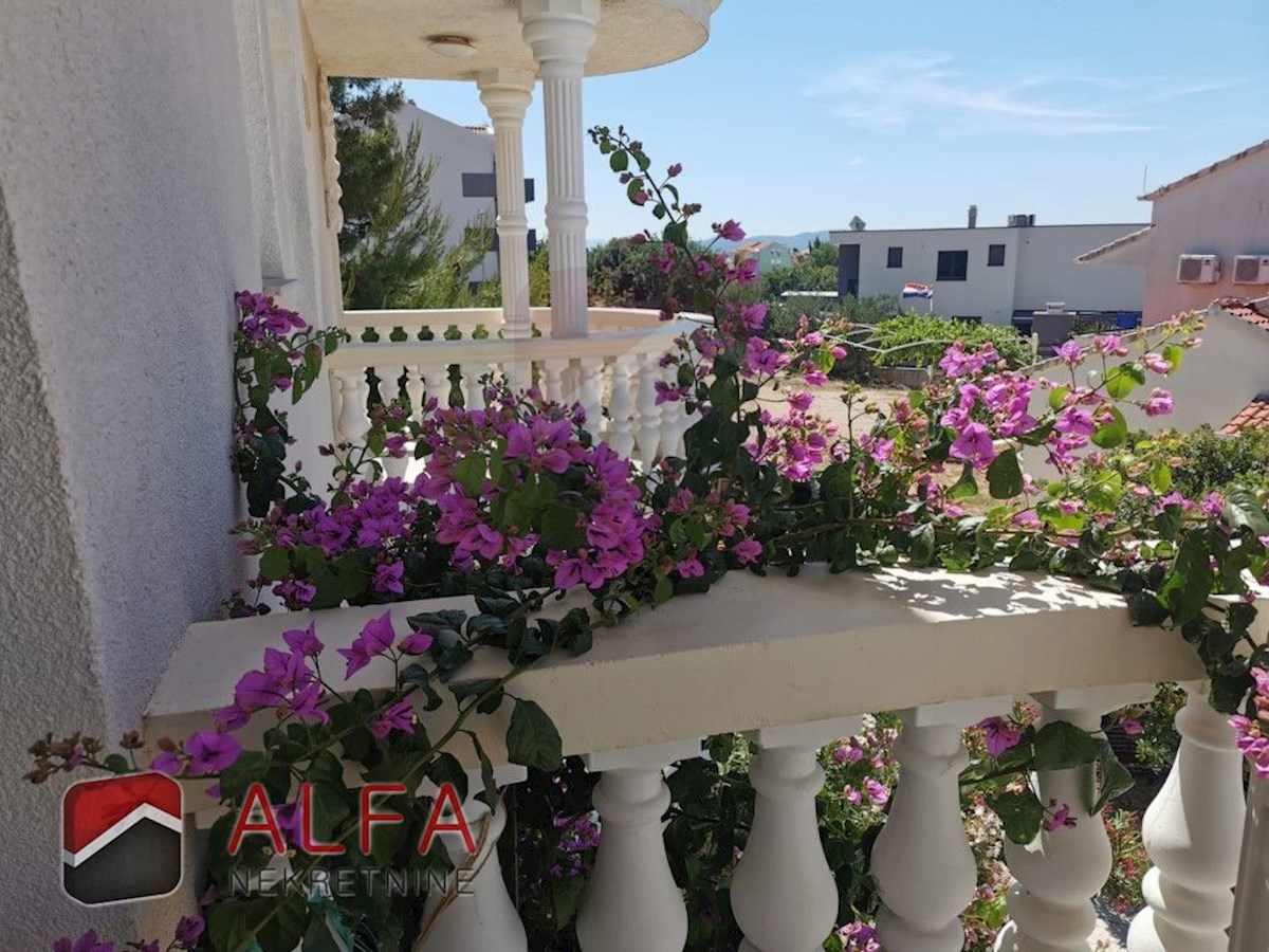 Croazia, Vodice, appartamento ammobiliato in vendita, primo piano, tre camere da letto