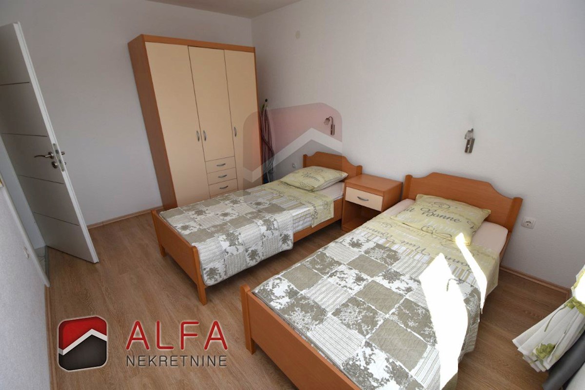 Croazia, Vodice, appartamento ammobiliato in vendita, primo piano, tre camere da letto