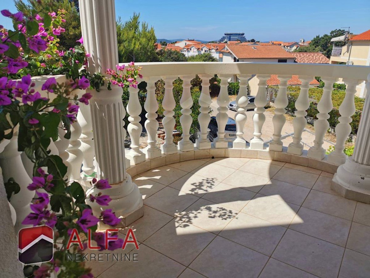 Croazia, Vodice, appartamento ammobiliato in vendita, primo piano, tre camere da letto